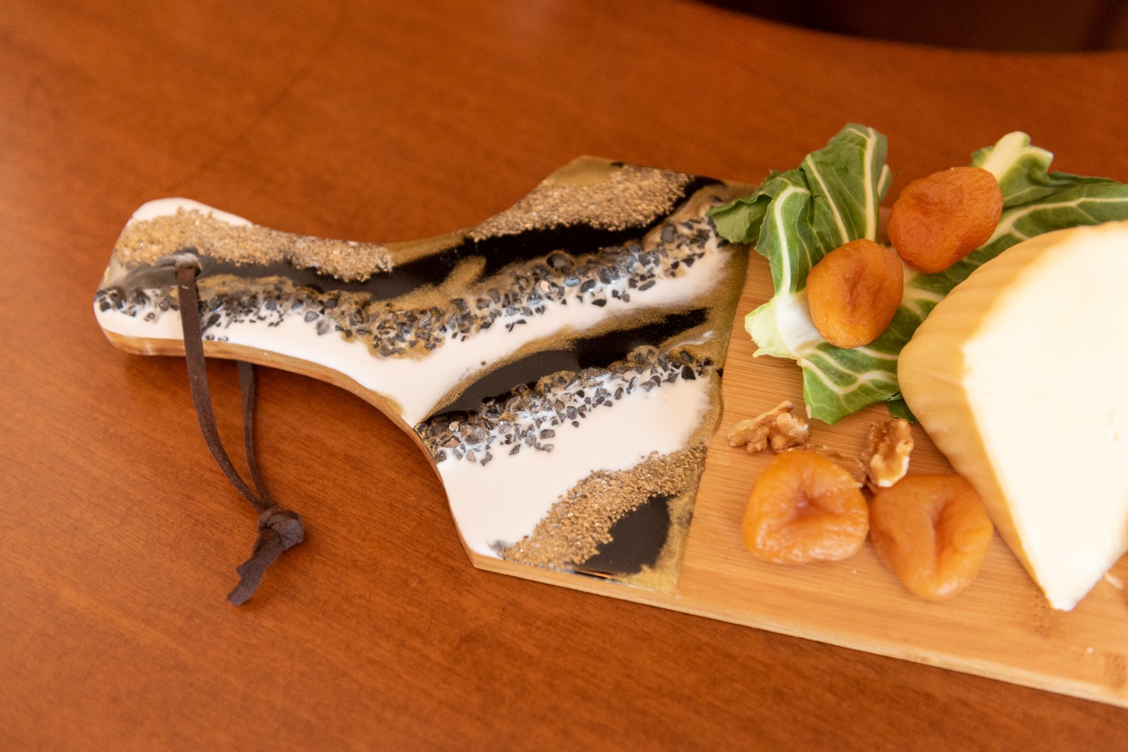 GOLDEN RIVER ΧΡΥΣΟ-ΜΑΥΡΟ